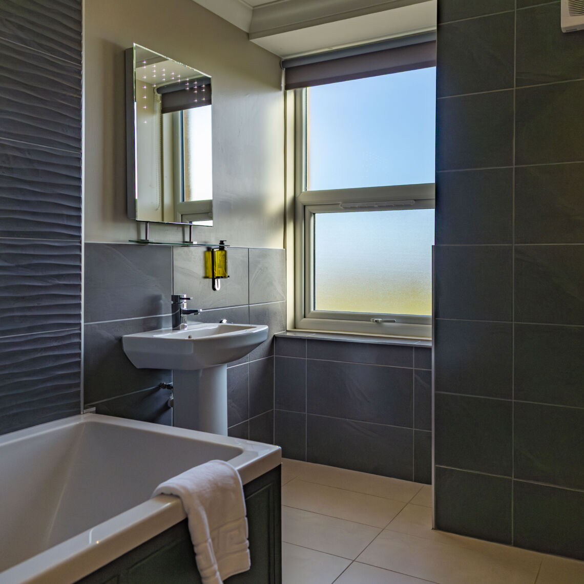 RDG Junior Tower Suite 12