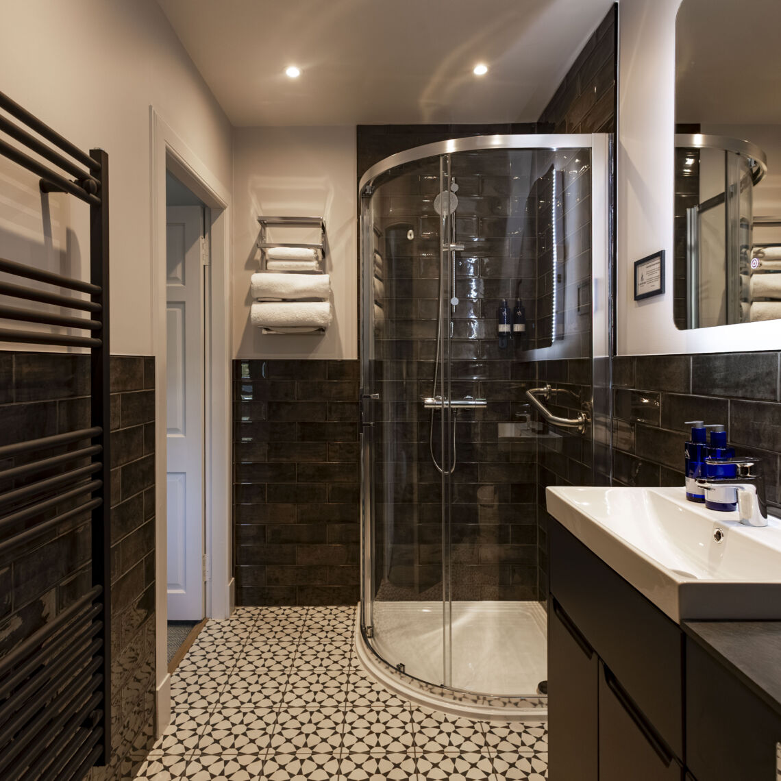 Haven Superior Family Large Shower Room b